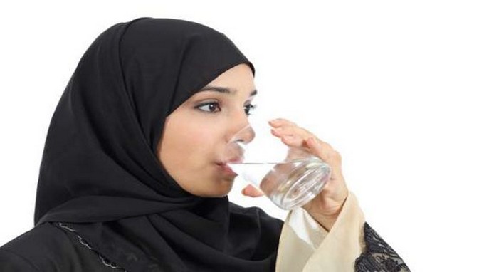 كيف تعوض نسبة الماء التي تفقدها في نهار رمضان