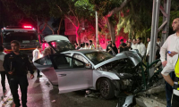 إصابة شابين بجراح خطيرة بعد اصطدام سيارة بجدار في حيفا