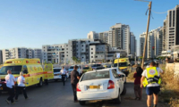 إصابة شابة بجراح متوسطة وإصابتان طفيفتان بحادث طرق في الرملة