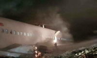 طائرة تخرج عن مدرج مطار طرابزون في تركيا