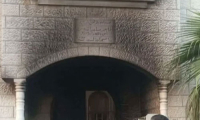 مستوطنون يحرقون مسجدًا في قصرة جنوب نابلس