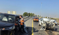 إصابة ساب بجراح متوسطة بحادث بين سيارة وشاحنة على شارع 6