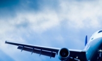 ركاب يعلقون 13 ساعة بطائرة تابعة لشركة ال عال في مطار مُثلج بكندا
