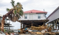 طوارئ في نيويورك وبايدن يتفقد لويزيانا بعد الإعصار 