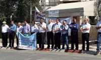 رؤساء السلطات المحلية الدرزية والشركسية يتظاهروا امام مكتب رئيس الحكومة