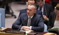 ملادينوف يحذر من انتهاكات إسرائيل للقانون الدولي