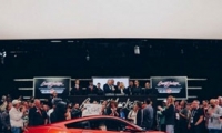 أول اكيورا NSX تباع بسعر 5 سيارات فيراري 488 GTB