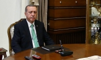 أردوغان ينتقد واشنطن ويرفض الانتقادات الغربية