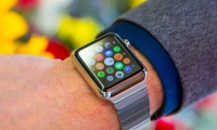 آبل توسع ضمان بطاريات الجيل الأصلي من Apple Watch