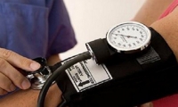 خبراء: ضغط الدم الطبيعي خطر على الصحة