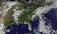تحذيرات من عواصف استوائية تهدد نورث كارولاينا وفلوريدا