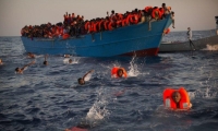 انتشال جثث 13 مهاجرا قبالة سواحل تونس