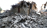 ارتفاع عدد ضحايا زلزال إيطاليا الى 247 شخصاً والبحث مازال مستمرا