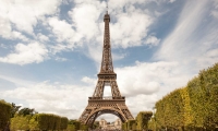 شاهد باريس وأنت تهوي من برج إيفل