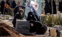 63 وفاة بكورونا وارتفاع حصيلة الوفيات إلى 354 في إيران
