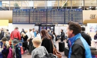 إضراب للطيارين يشل مطارات السويد ويلغي 380 رحلة