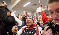 فوضى في مطارات أمريكا بعد قرار ترامب بحظر دخول المسلمين