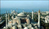 هل سيتحول متحف آيا صوفيا الى مسجد؟!