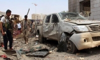 استهداف وزارة المالية بـسيارة مفخخة وسط عدن