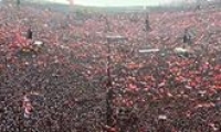 إردوغان يقود تجمعا حاشدا في استعراض للقوة بعد محاولة الانقلاب
