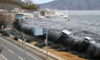 تحذير من تسونامي في اليابان بعد زلزال بقوة 7.3