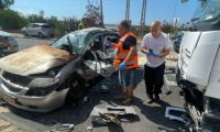 إصابة سيدة (40 عامًا) بجراح خطيرة بحادث طرق وقع بين سيارة وشاحنة في مدينة حيفا