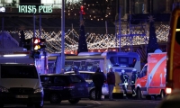مقتل 9 وإصابة 50 في اقتحام شاحنة لسوق عيد الميلاد ببرلين