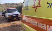 إصابة عامل فلسطيني (44 عامًا) بجراح متوسطة بعد سقوطه عن علو بورشة بناء في تل أبيب