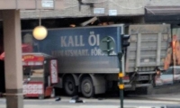 شاحنة تدهس مارة وسط ستوكهولم في السويد