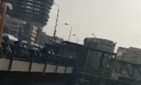 اصابة خطيرة لشخص ألقى بنفسه من فوق الجسر في شارع ايالون