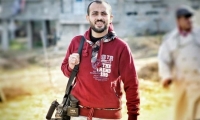 استشهاد الصحافي أحمد أبو حسين بعد اصابته باحداث غزة