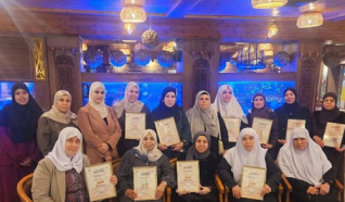 دار القران الكريم فرقان جلحولية تكرم 14 اخت إتمامهن حفظ سورتي البقرة وال عمران