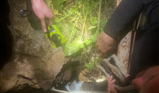 تخليص فتى سقط من منحدر صخري بارتفاع خمسة امتار في نحف