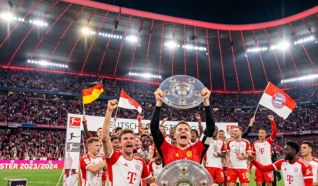 بايرن ميونيخ يتوج بطلاً للدوري الألماني بالفوز على شتوتغارت