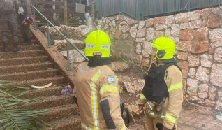 إطلاق أكثر من 30 صاروخًا من لبنان باتجاه كريات شمونة وإصابة شخصين