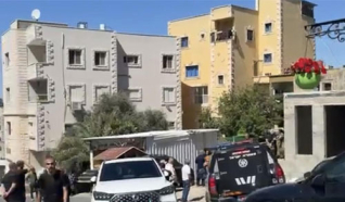 مقتل شابين واصابة شابين بجراح خطيرة ومتوسطة بعد تعرضهم لاطلاق النار في ام الفحم