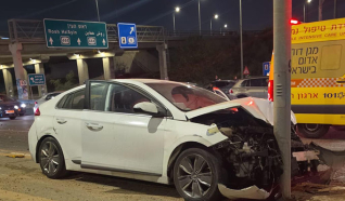 اصابة بين طفيفة ومتوسطة بحادث طرق على مفرق جلجولية