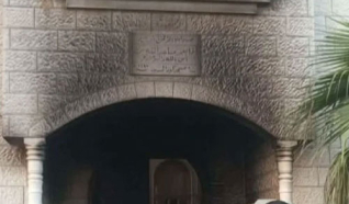 مستوطنون يحرقون مسجدًا في قصرة جنوب نابلس