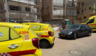 إصابة عامل بجراح خطيرة بعد سقوطه عن علو خلال عمله بورشة بناء في نتانيا