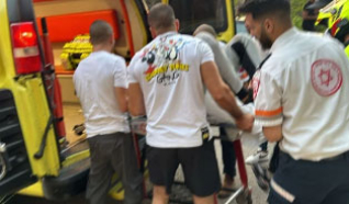 اصابة شابين بجراح خطيرة بعد تعرضهما لاطلاق النار في الناصرة