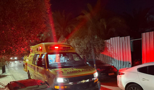 اصابة شاب بجراح خطيرة بعد سقوطه عن علو في جلجولية
