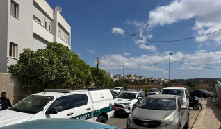 اصابة شاب بجراح متوسطة بعد تعرضه لاطلاق النار في جلجولية