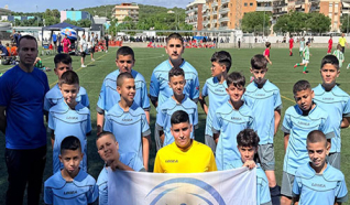 بعثة أشبال المدرسة الكروية التابعة للمركز الجماهيري تعود من برشلونة الى القرية