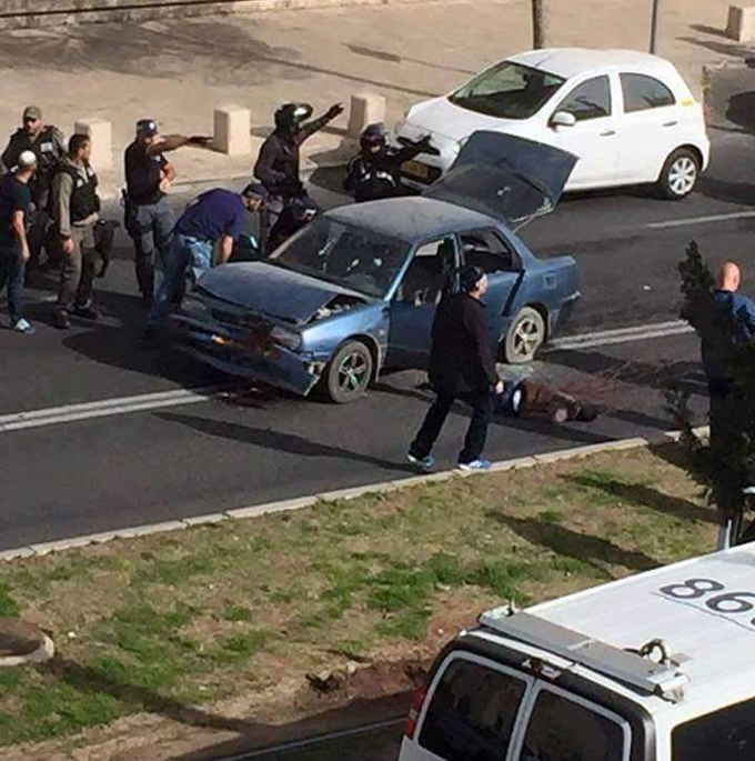 إصابة إسرائيلي في عملية قرب باب العامود وإطلاق نار على المنفذين