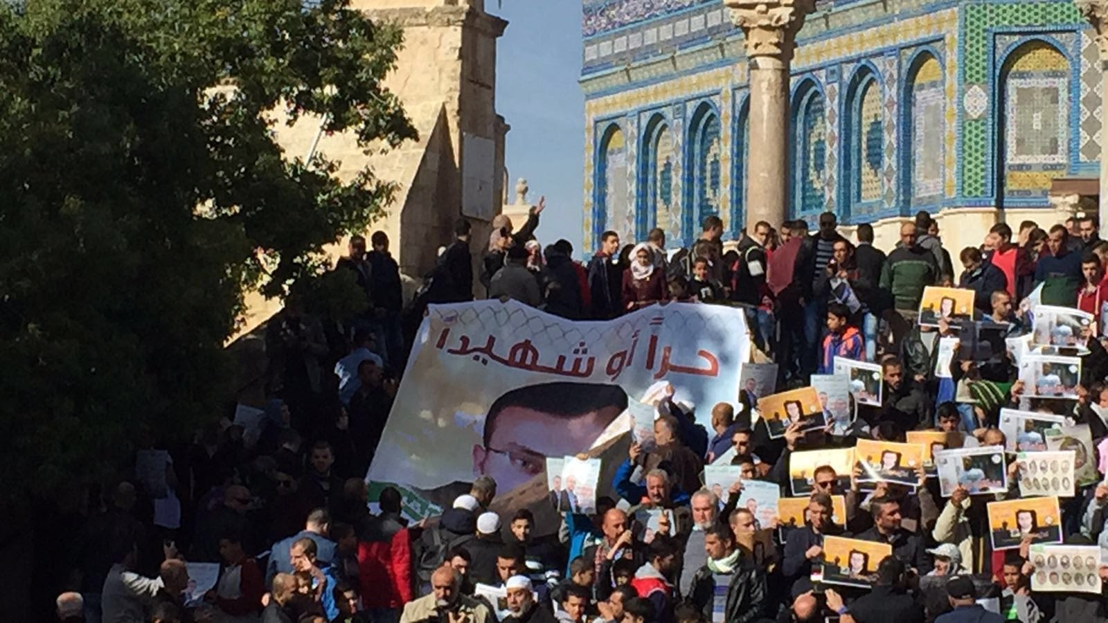 60 ألف مصل في الأقصى... ووقفة تضامنية مع القيق