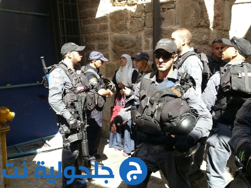 كيوبرس: القوات الإسرائيلية تقمع إعتصاما للصحفيين وتعتدي على النساء في الأقصى