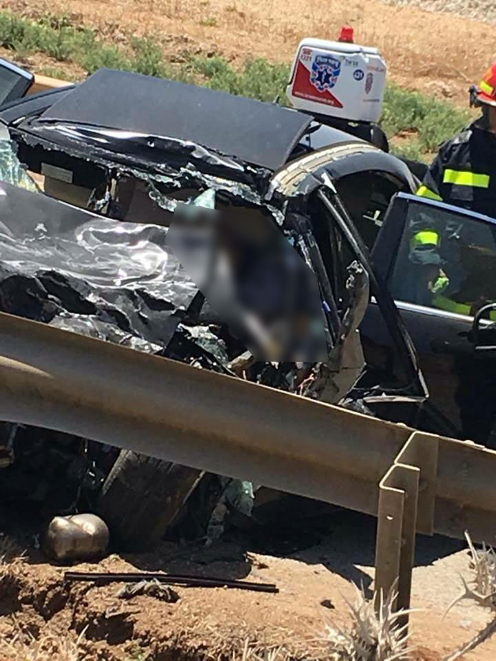 مصرع شخص في حادث بين سيارة خصوصية وشاحنة