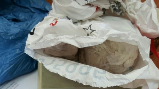 إعتقال مشتبه بعد ضبط مسدس ونصف كيلو مخدرات