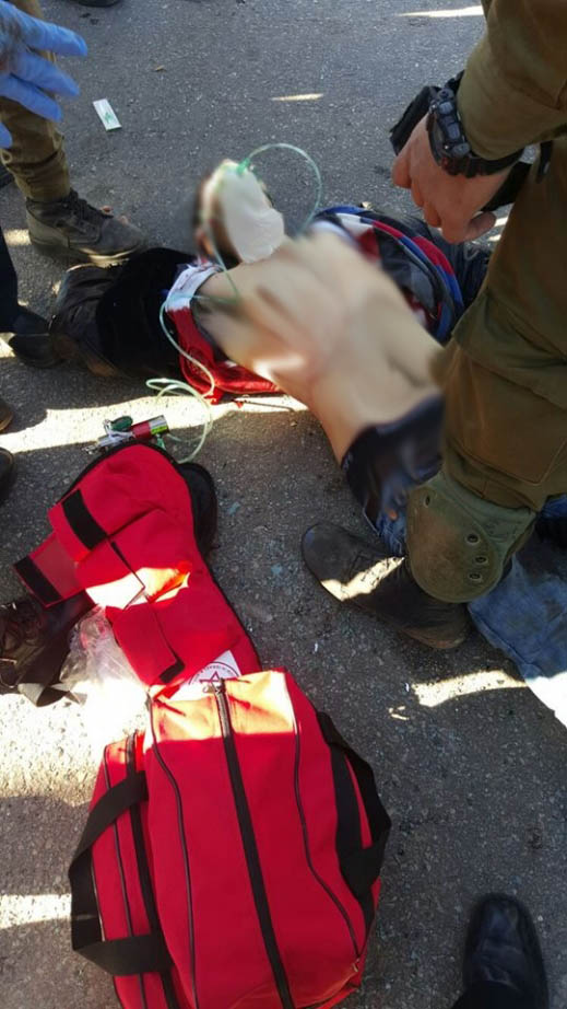 اصابة فلسطيني بجراح خطيرة بعد محاولته دهس جنود 