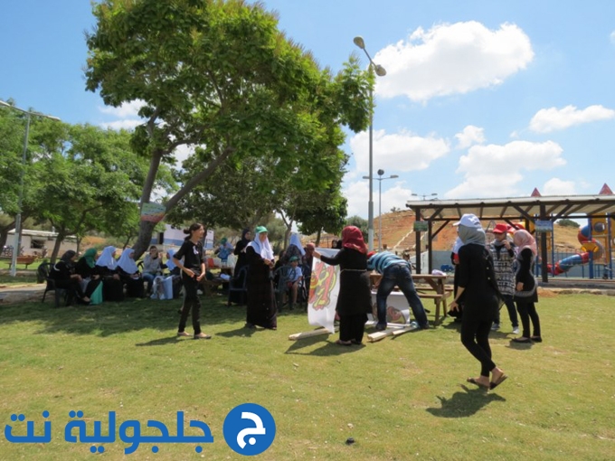 صرخة نساء كفرقاسم تغلق دوار توفيق طوبي في مظاهرة ضد المسرطنات